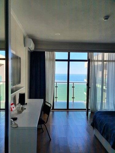 Fresh Wave Hotel