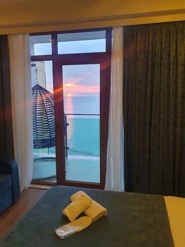 Fresh Wave Hotel