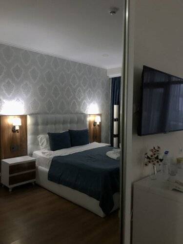 Fresh Wave Hotel