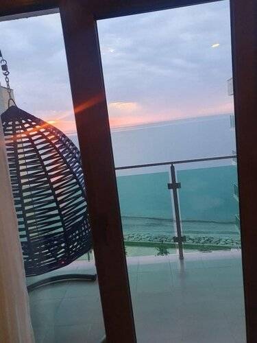Fresh Wave Hotel
