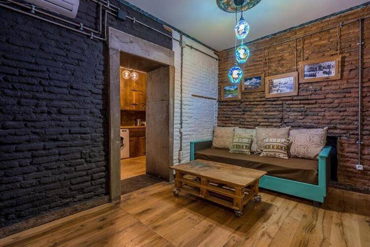 Апартаменты H&B Zurab Zhvania