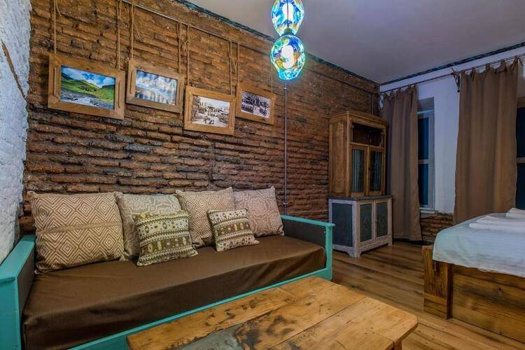 Апартаменты H&B Zurab Zhvania