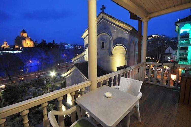 Tbil Inn