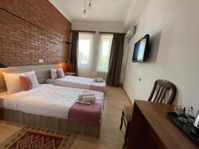 Tbil Inn