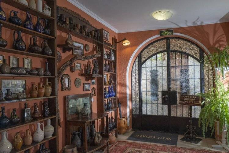 Elia Boutique Hostel & Apart-Hotel