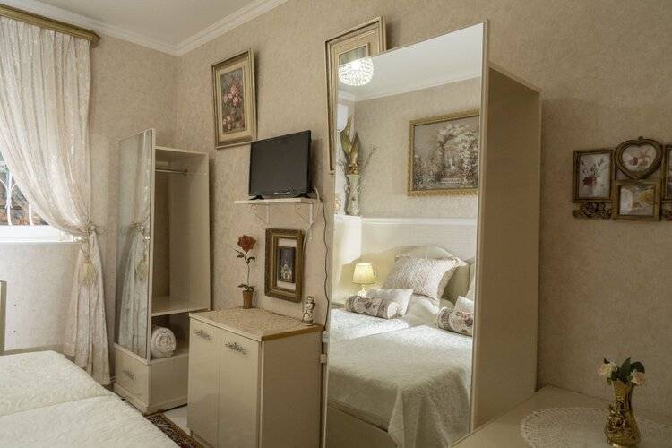 Elia Boutique Hostel & Apart-Hotel
