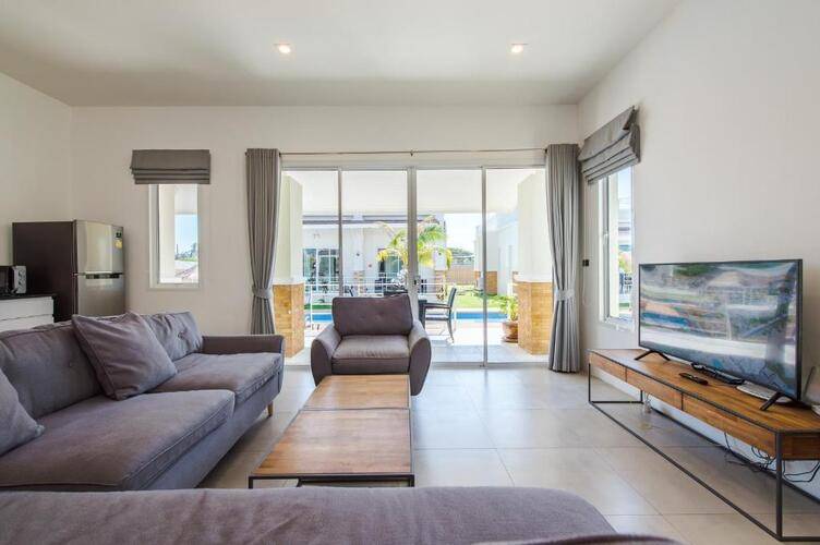 The Oriental Beach Pearl Resort