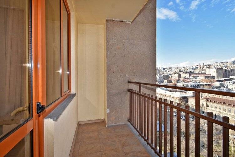 Апартаменты Rentinnyerevan 13 Pavstos Buzand Street