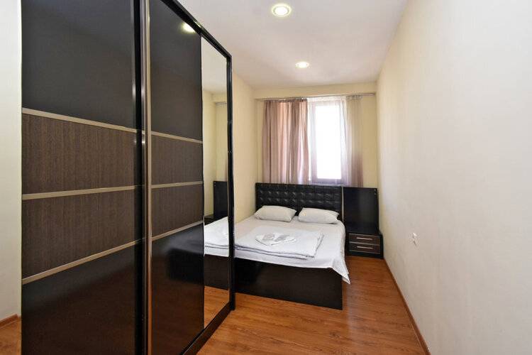 Апартаменты Rentinnyerevan 74 Aram Street Д74