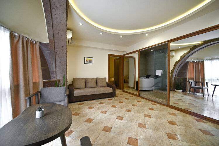 Skyline Hotel Yerevan