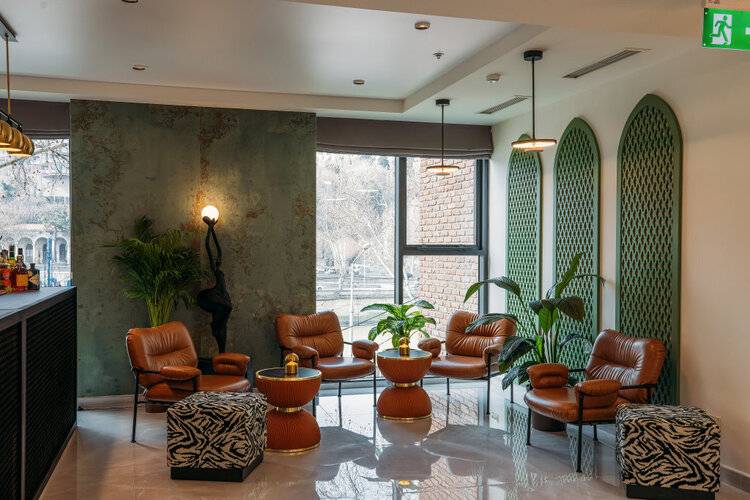 Hotel Monday