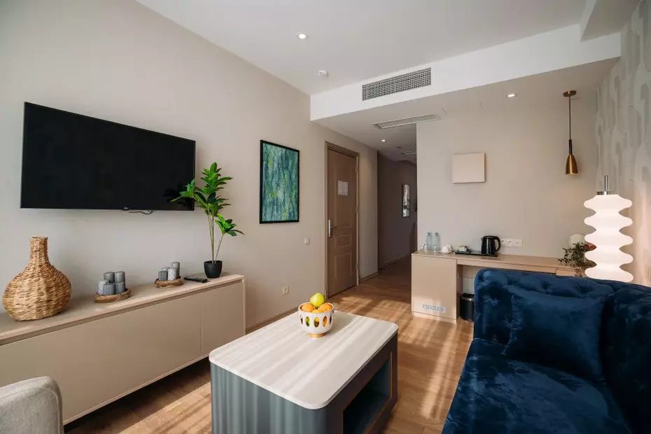 Hotel Monday