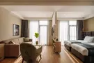 Hotel Monday