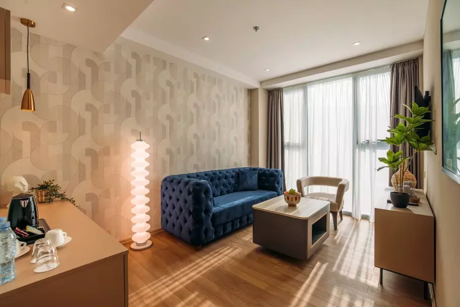Hotel Monday