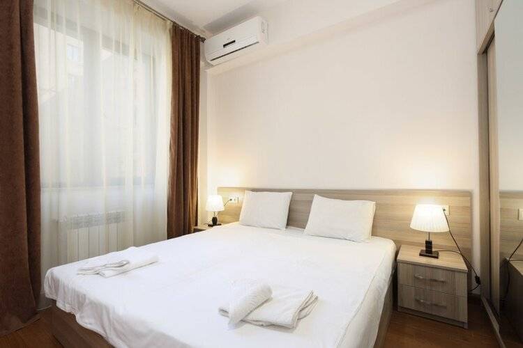 Апартаменты Stay Inn On Buzand Str. 17-60