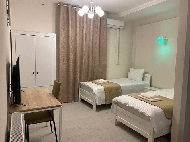 Cultural Crossing Hotel