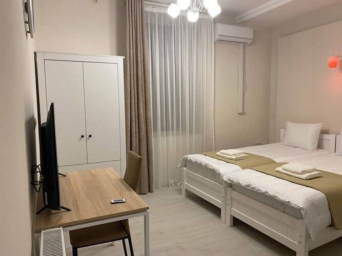 Cultural Crossing Hotel