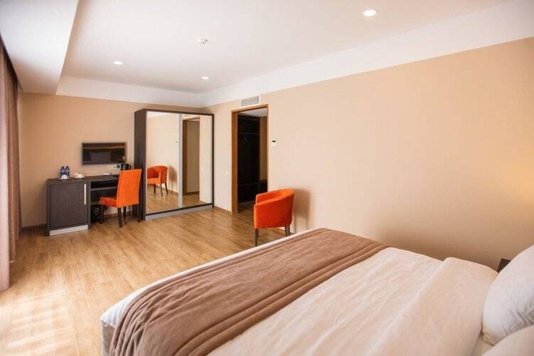 Sephia Hotel