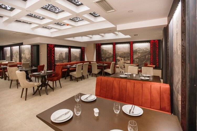 Sephia Hotel
