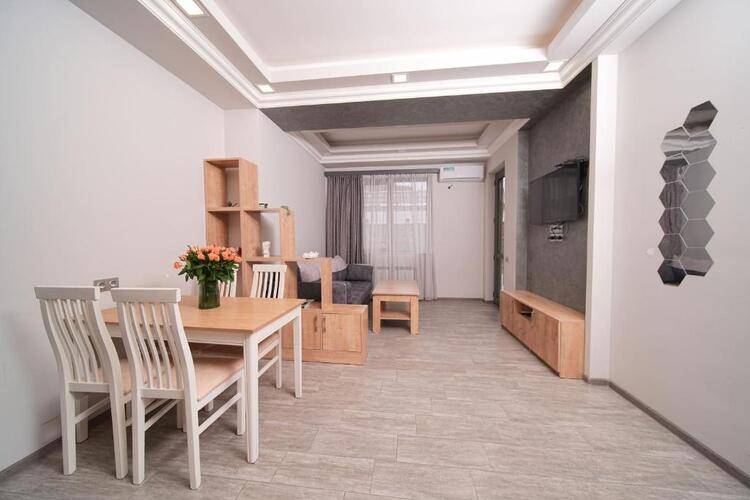 Sweet Home Apartments