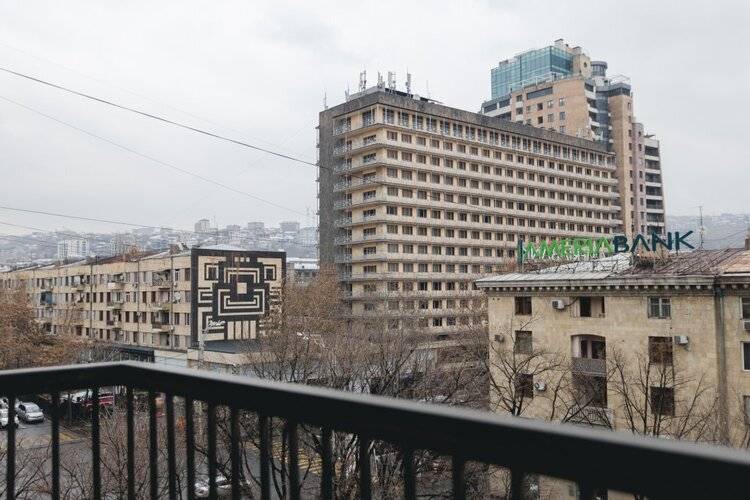 Апартаменты 1br: Urban Oasis/Balcony/Easy Check-In/Keygo 53