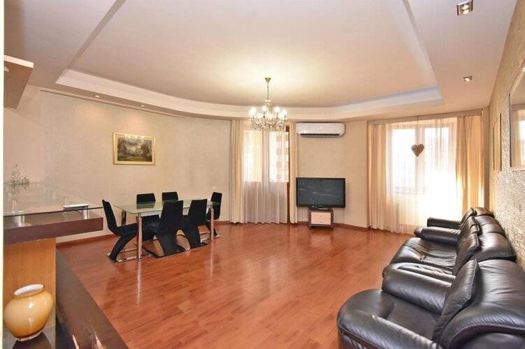 Апартаменты Deluxe In Center Hr Agency