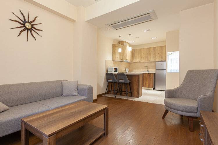Апартаменты Stay Inn On Buzand Street 17-85