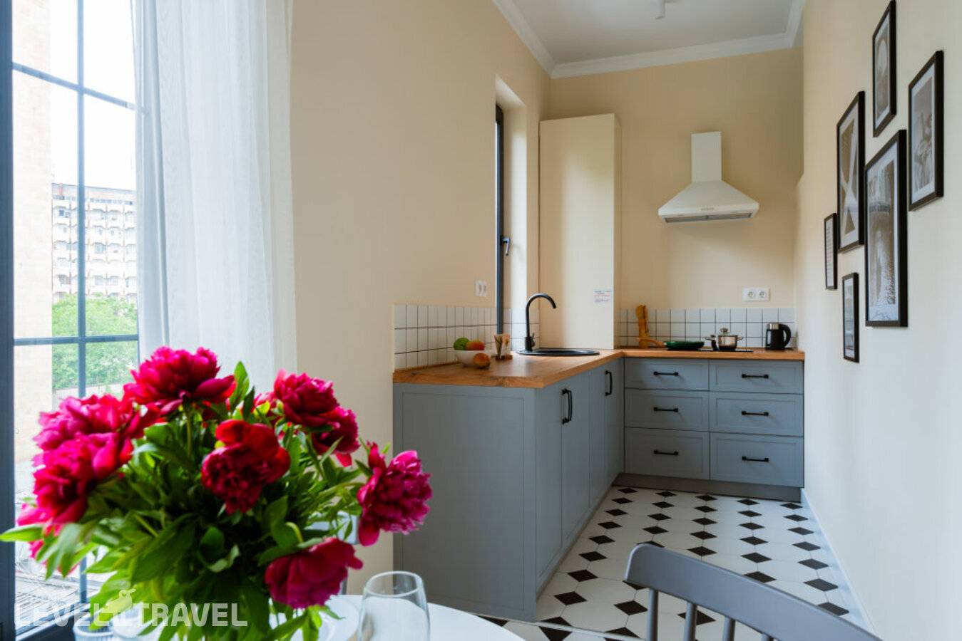 Отель Апартаменты Studio Lux Retreat/Terrace Oasis/City Heart/Keygo 32 — Ереван, Армения