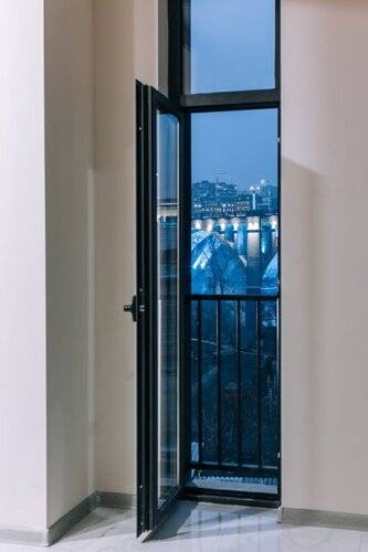 Апартаменты 1br Sunlit/Center/Frenchbalcony/Self Checkin/Keygo 50