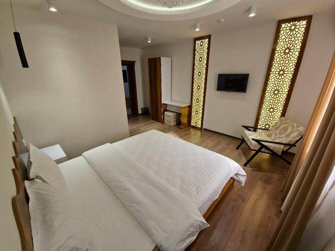 Khans Palace Hotel
