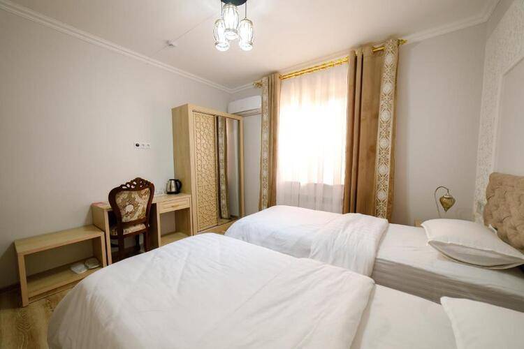 Khans Palace Hotel