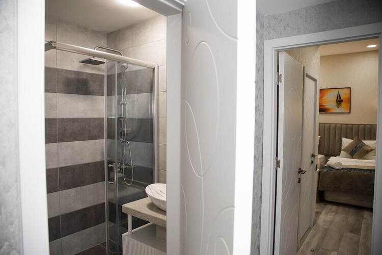 Essam Deluxe Hotel