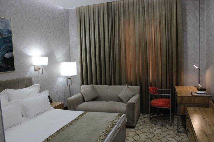 Zarafshan Grand Hotel