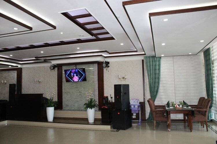 Zarafshan Grand Hotel