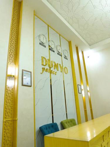 Dunyo Palace