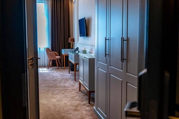 Bravo Hotel