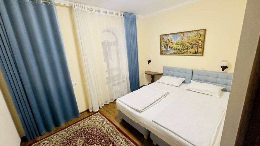 Samarkand Travel Hotel