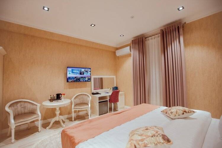 Silk Road Empire Hotel