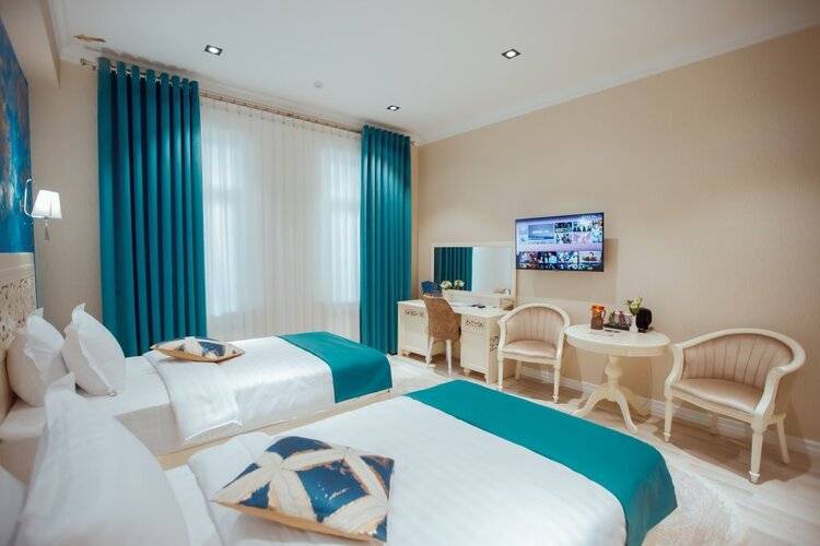 Silk Road Empire Hotel