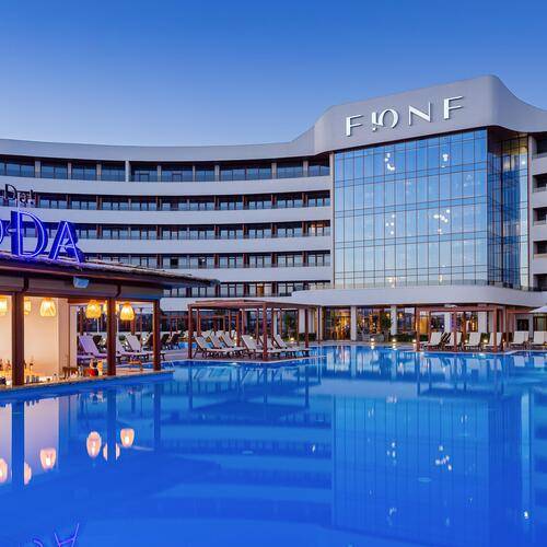 Fюnf Luxury Resort & Spa Anapa Miracleo 5★, Анапа