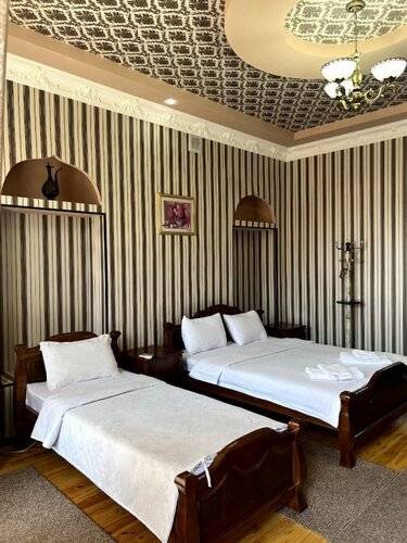 Shahnoza Grand
