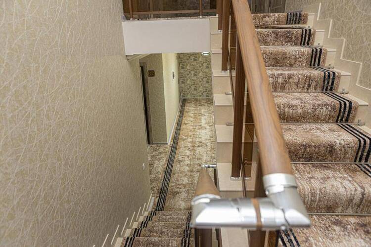 Ahmad Hotel