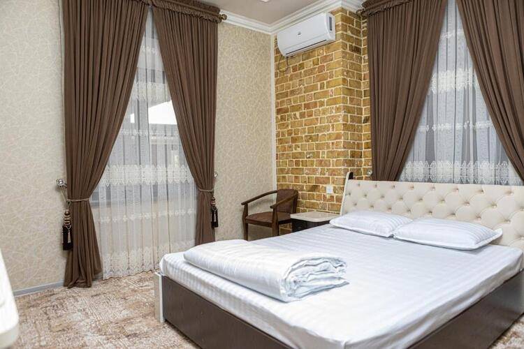 Ahmad Hotel