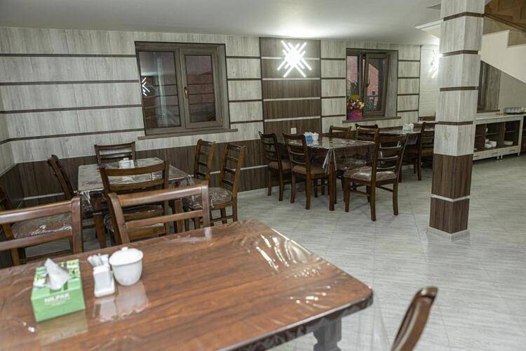 Ahmad Hotel