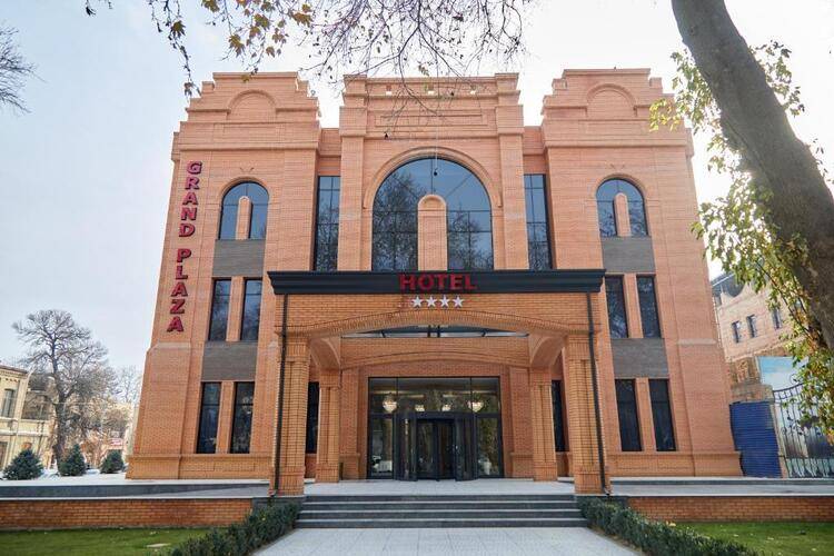 Grand Plaza