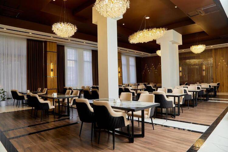Grand Plaza