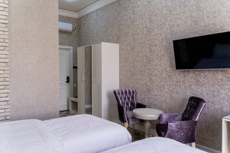 Ayniу Hotel