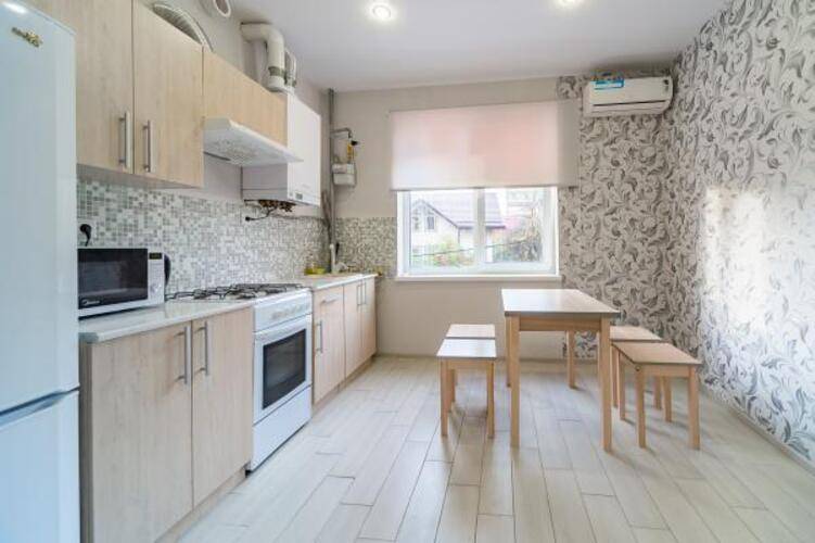 Location Apartments (Локейшен Апартментс) На Улице Каспийская