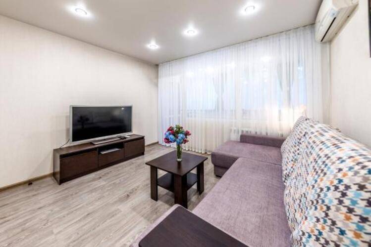 Sun City Apartment (Сан Сити Апартмент) На Улице Островского