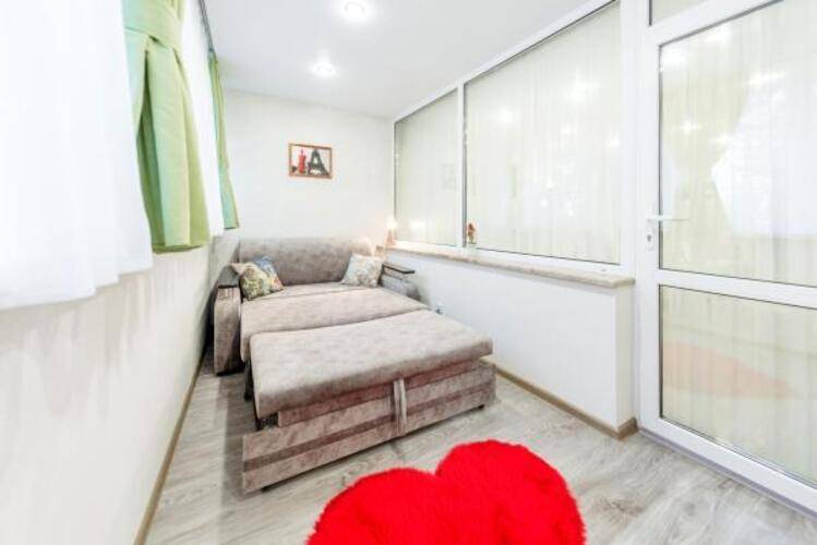 Sun City Apartment (Сан Сити Апартмент) На Улице Островского